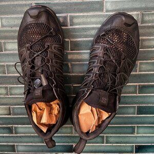 Salomon Amphib Unisex Casual Sneakers in Black